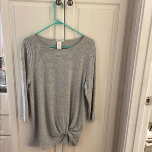 LOFT Gray Rounded Neckline 3/4 Sleeve Tie Front Top